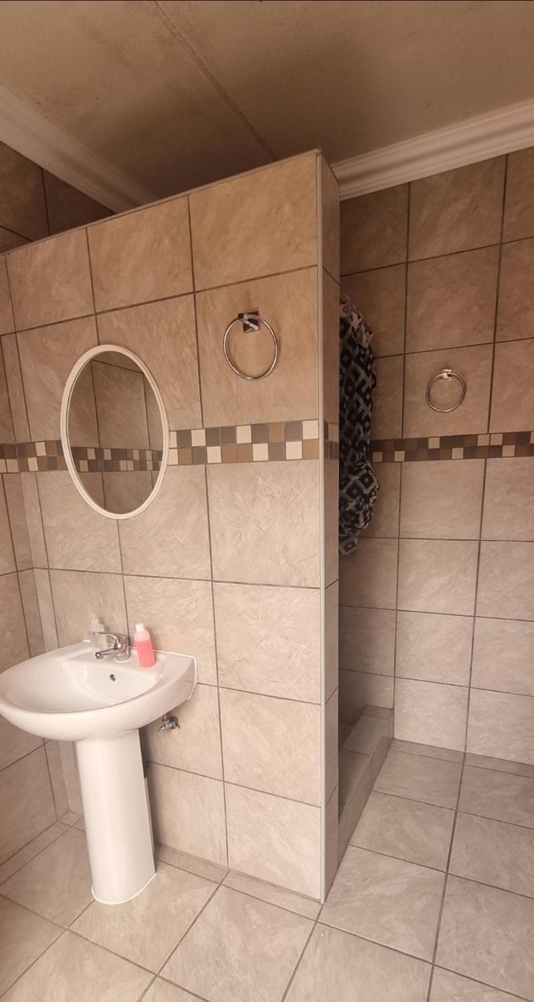 Stay At Home Airport Lodge Kempton Park Buitenkant foto