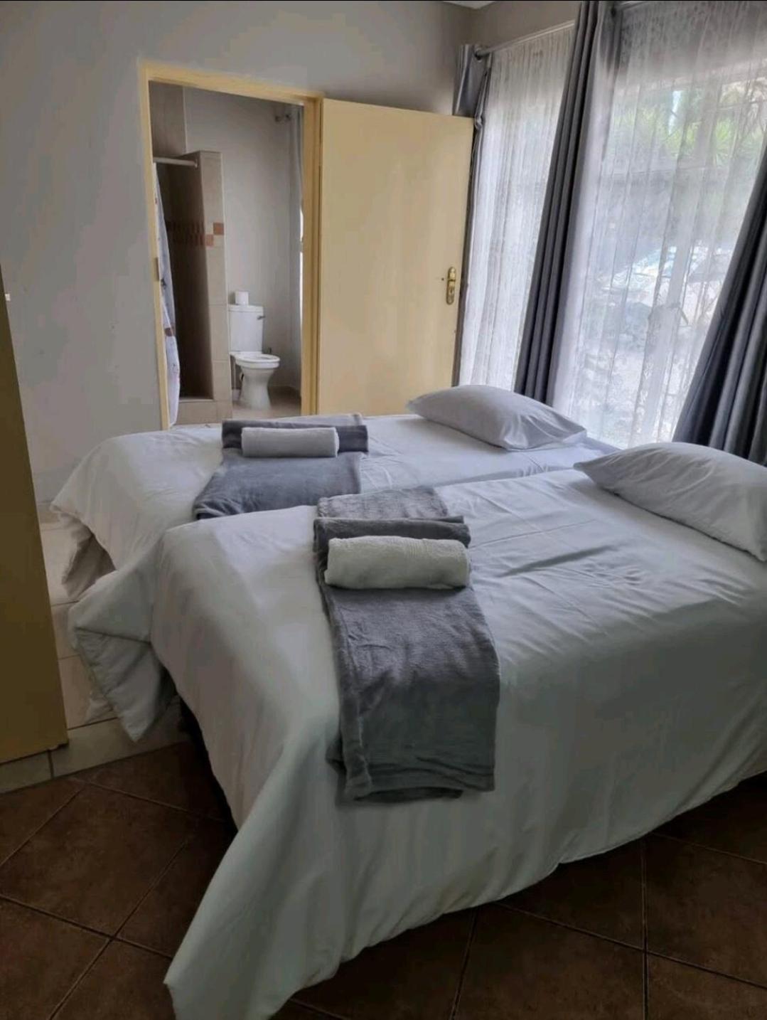 Stay At Home Airport Lodge Kempton Park Kamer foto
